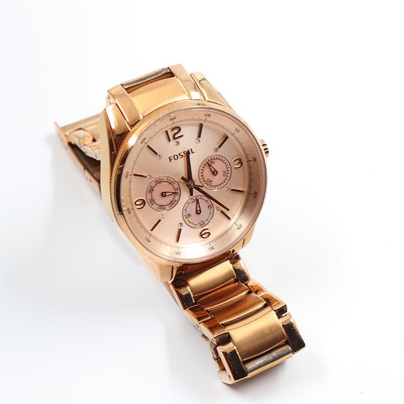 5 for $25 item 🪩 Rose Gold Stainless Steel Fossil Watch - Picture 2 of 11